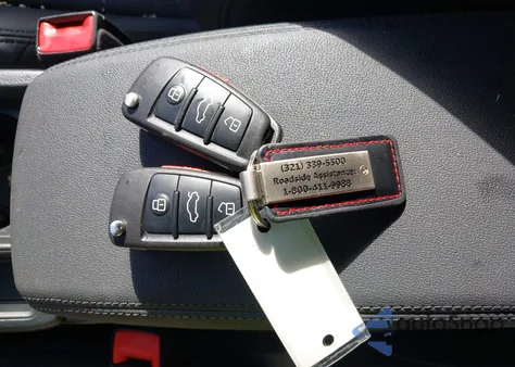 2019 Audi Q3 2.0T S Line Premium из США, поврежденный, VIN WA1DECF32K1084030